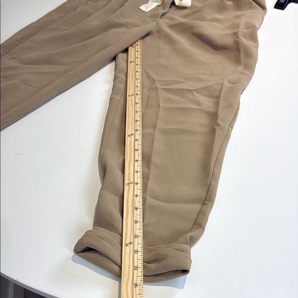 Aritzia Wilfred Allant Trousers Tan Relaxed Fit Size 6 - Picture 11 of 11